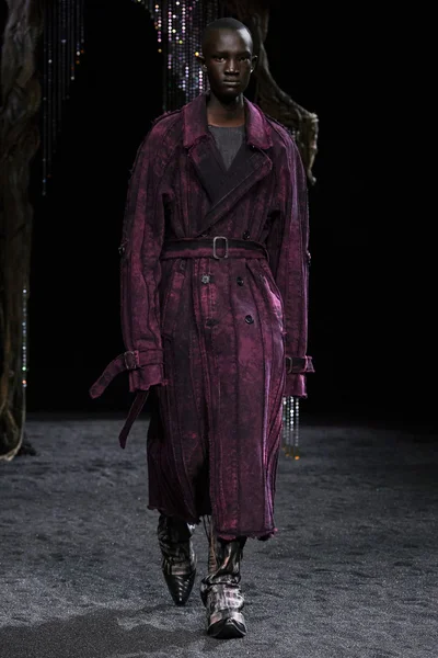 Look 12